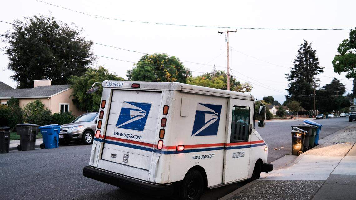 A USPS worker in Georgia pleaded guilty to using mail to smuggle drugs and, feds say, recruited his coworkers to do the same while he was on disability leave.
