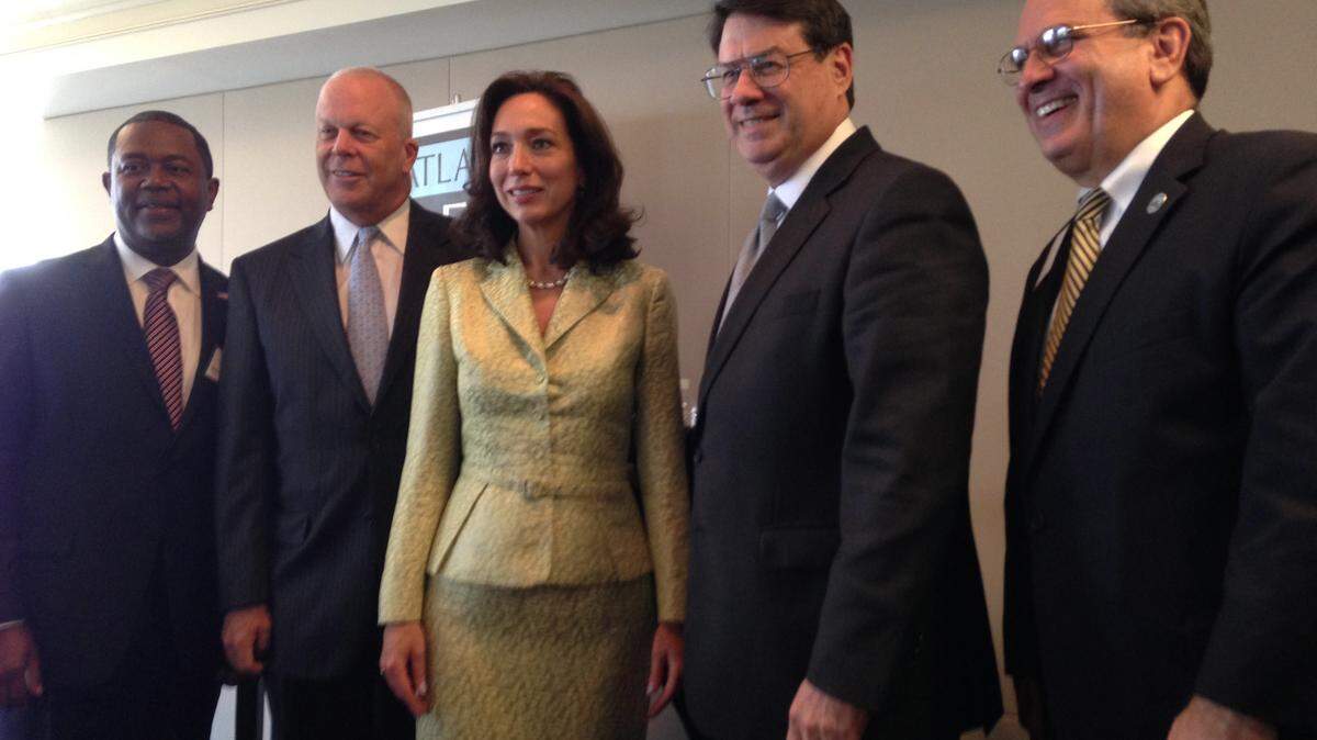 Five Georgia mayors met Wednesday to discuss problems common to their cities, including competition with Atlanta. From left are Augusta-Richmond County’s Hardie Davis, Dunwoody’s Mike Davis, Columbus-Muscogee County’s Teresa Tomlinson, Sandy Springs’ Rusty Paul and Macon-Bibb County’s Robert Reichert
