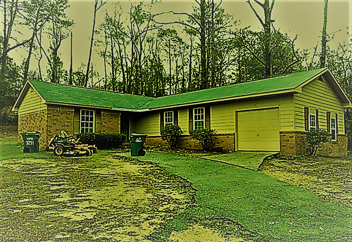 A house at the south end of Houston Road in Bibb County where Richard Charles “Chucky” Allen III lived.