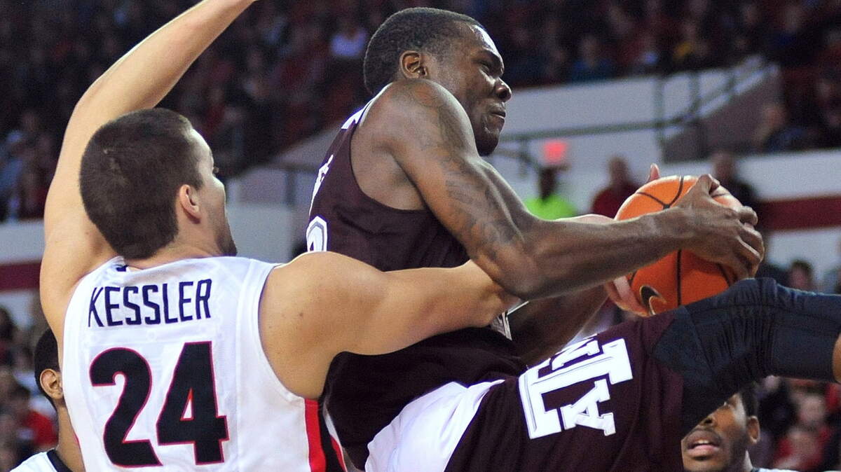 RICHARD HAMM/ASSOCIATED PRESSGeorgia forward Houston Kessler (24) and the Bulldogs have won two straight SEC games entering their road game Tuesday at LSU.