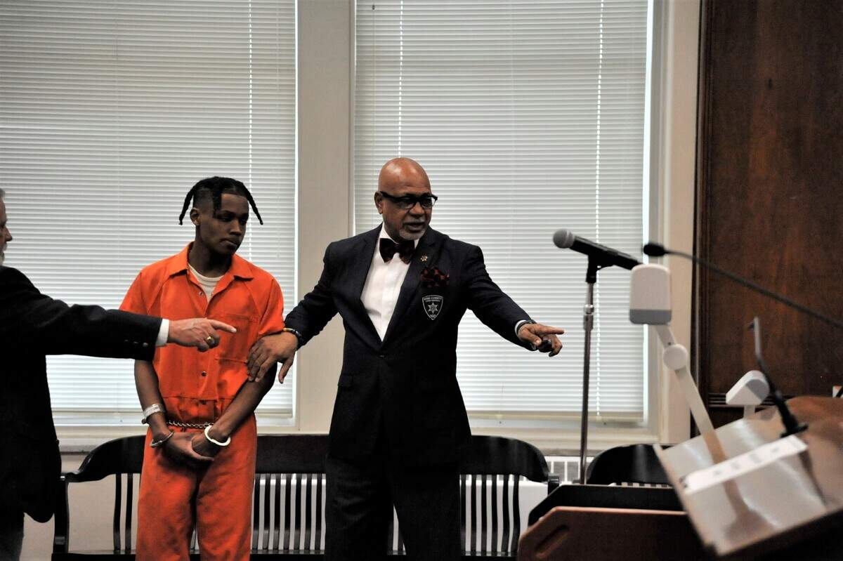 Ty’Reek Young, left, at a hearing in Bibb County Superior Court on Monday, May, 2, 2022, where he pleaded guilty to his role in a pair of Macon carjackings in 2019.