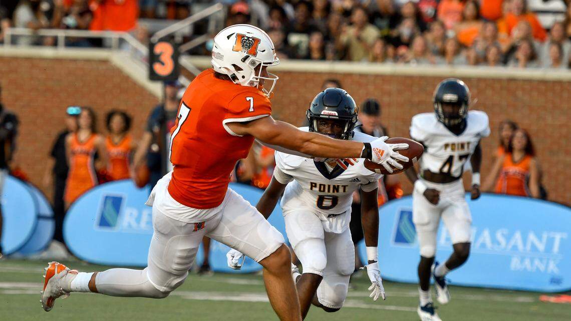 Mercer wins season opener in historic fashion before road trip to Alabama in Week 2