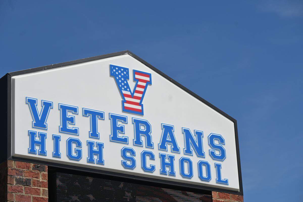 A former Veterans High School choir director faces a 3-year suspension of his teacher's license following reports of an inappropriate relationship with a student.