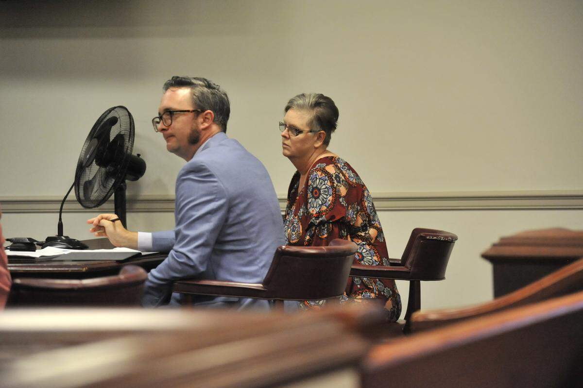 Lorenda Denise Williamson, right, in Baldwin County Superior Court on Friday, Aug. 5, 2022, with her attorney J. Travis Griffin. Williamson pleaded guilty to having sex with an 18-year-old juvenile inmate at a youth detention center in Milledgeville in 2021.