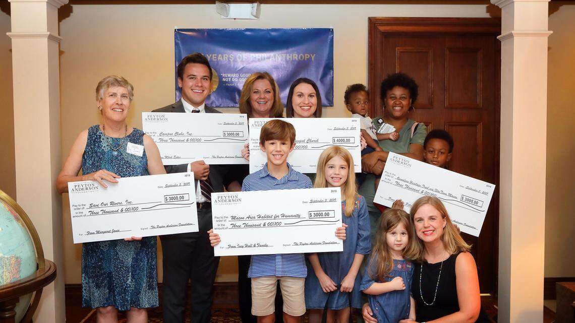 From food trucks to ‘good-doers’ to gifted teachers, here are Middle Georgia award winners