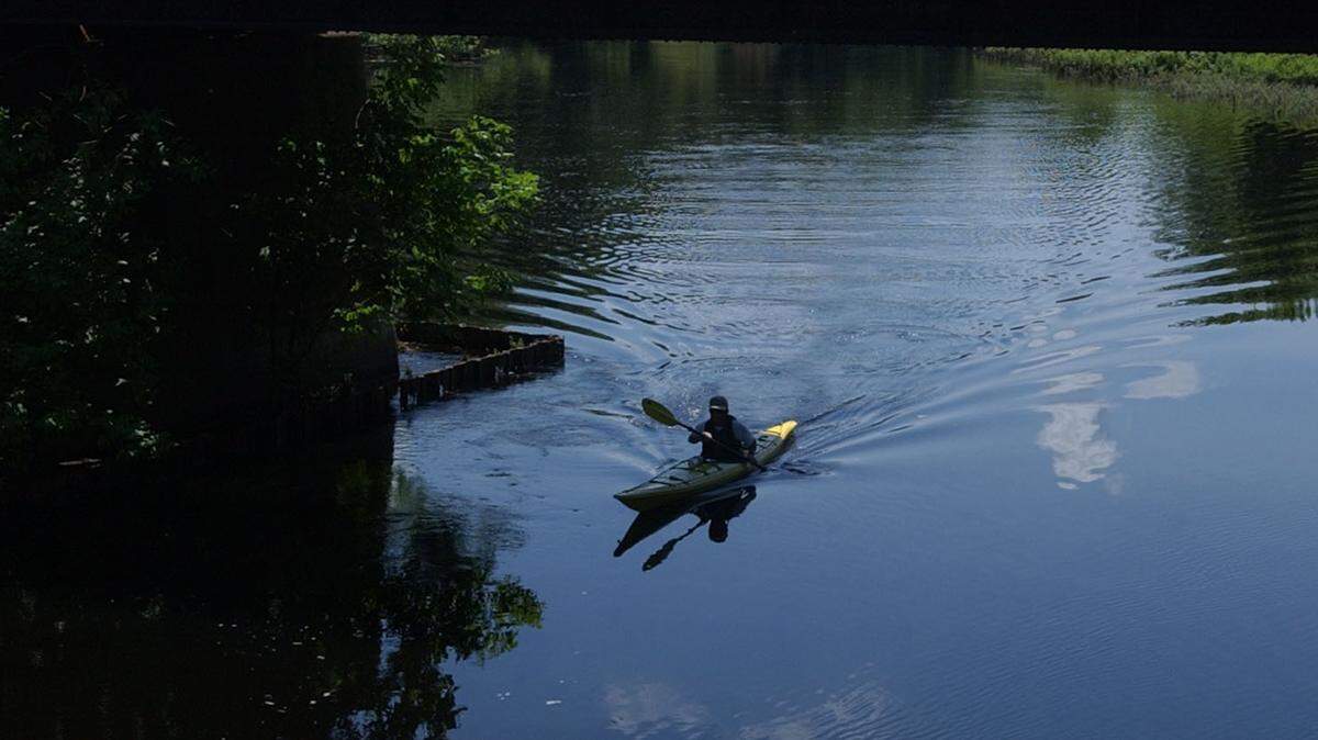 Deputies are still looking for the three men who attacked the kayaker. (AP Photo/Chitose Suzuki)