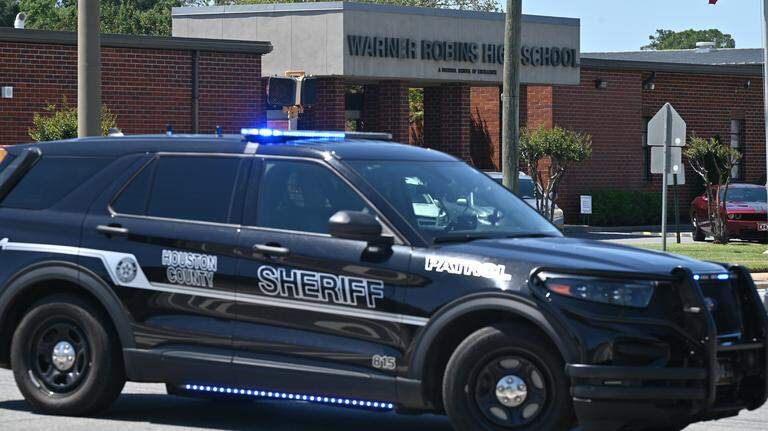 Warner Robins High faces second bomb threat this month. Deputies investigating
