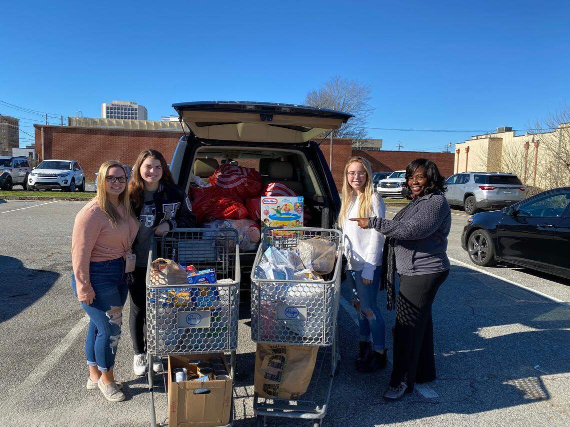Houston County High School received national recognition for contributions made by connecting FCCLA’s Families First National Program with United Way’s Merrie Christmas Project. FCCLA members donated hundreds of food pantry items and over $400 in toys for local families in need at Christmas.
