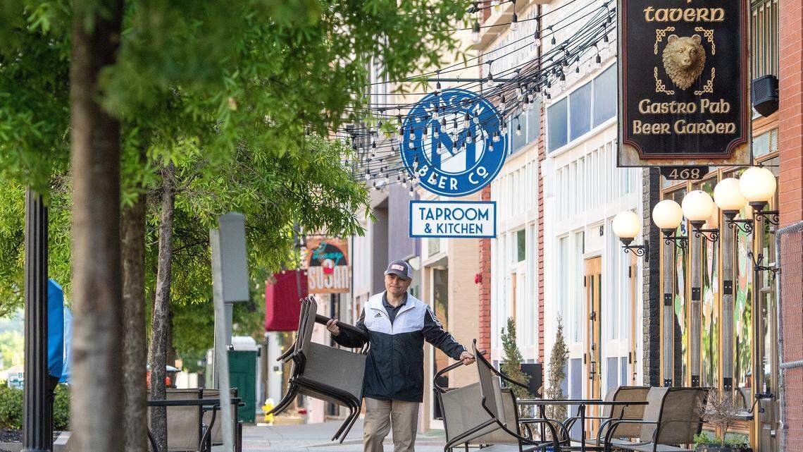 These restaurants in Macon and Warner Robins are open on Thanksgiving Day