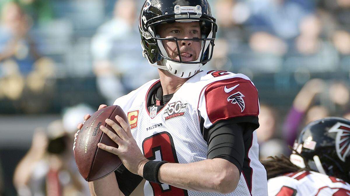 Atlanta Falcons quarterback Matt Ryan looks for a receiver against the Jacksonville Jaguars during the first half of an NFL football game in Jacksonville, Fla., Sunday, Dec. 20, 2015. (AP Photo/Phelan M. Ebenhack)