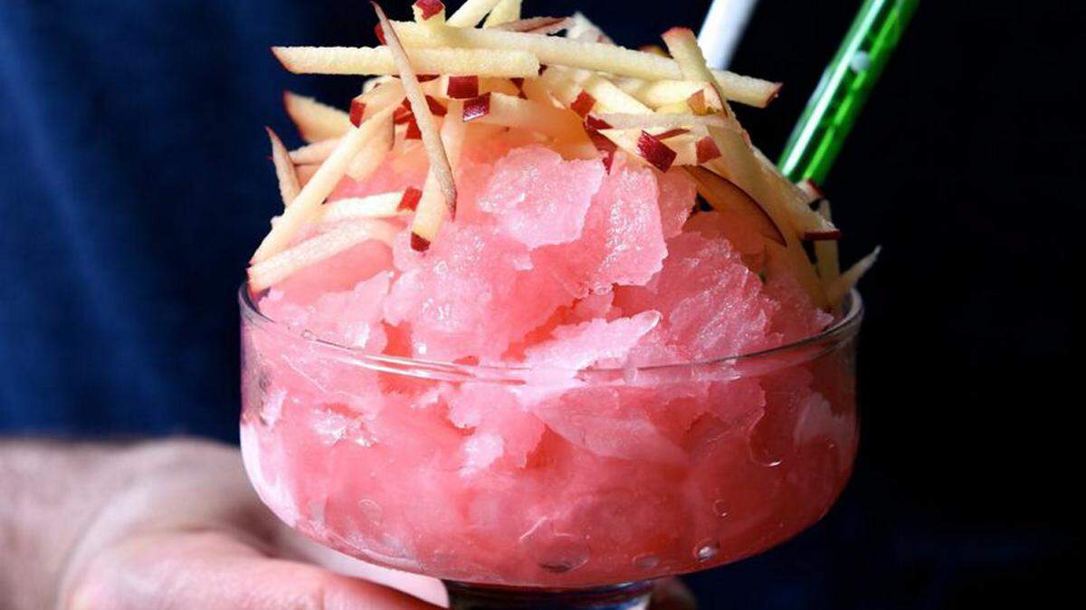 SHULIE MADNICK/FOODWANDERINGS.COM
Try Persian Rose Syrup Slushies With Apples for Yom Kippur.