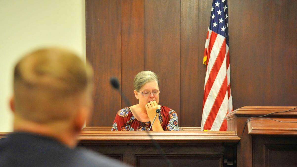 Lorenda Denise Williamson on the witness stand, testifying Friday, Aug. 5, 2022, in Baldwin County Superior Court where she pleaded guilty to having sex with an 18-year-old juvenile inmate at a youth detention center in Milledgeville in 2021.