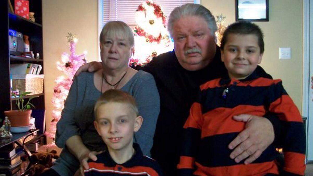  Howard McKinley and his family.