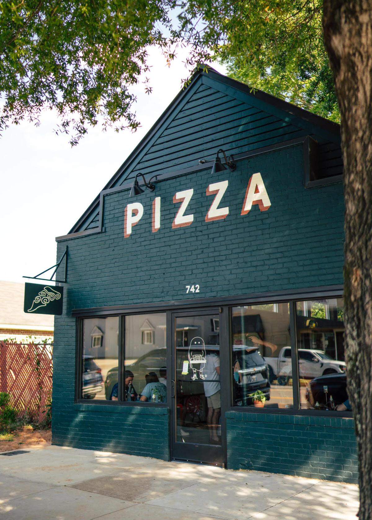Ghost Runner Pizza opens in historic downtown Perry.