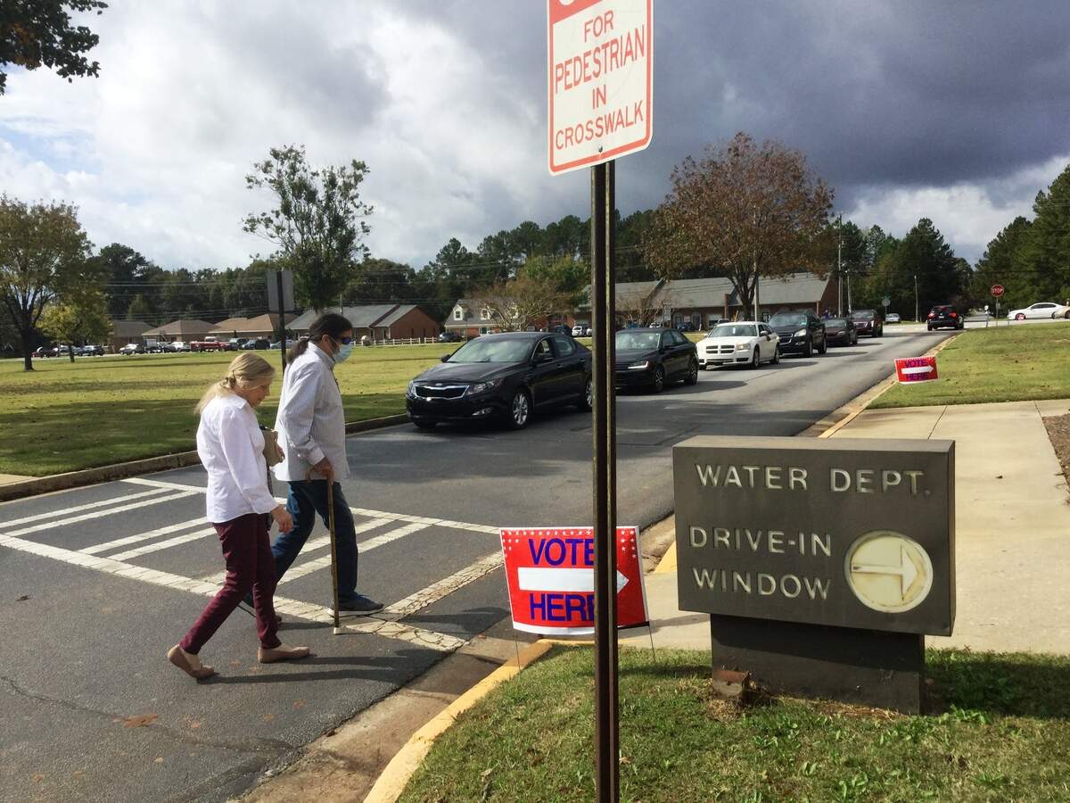 Voters make their way to the Houston County Annex Building about 11:20 a.m. Tuesday.