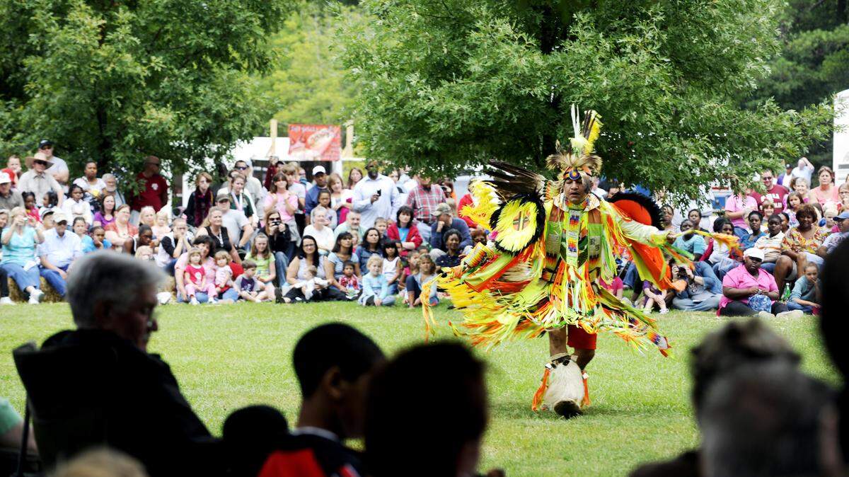 GRANT BLANKENSHIP/THE TELEGRAPHThe crowd at a previous year’s Ocmulgee Indian Celebration watches pow-wow style dancing.