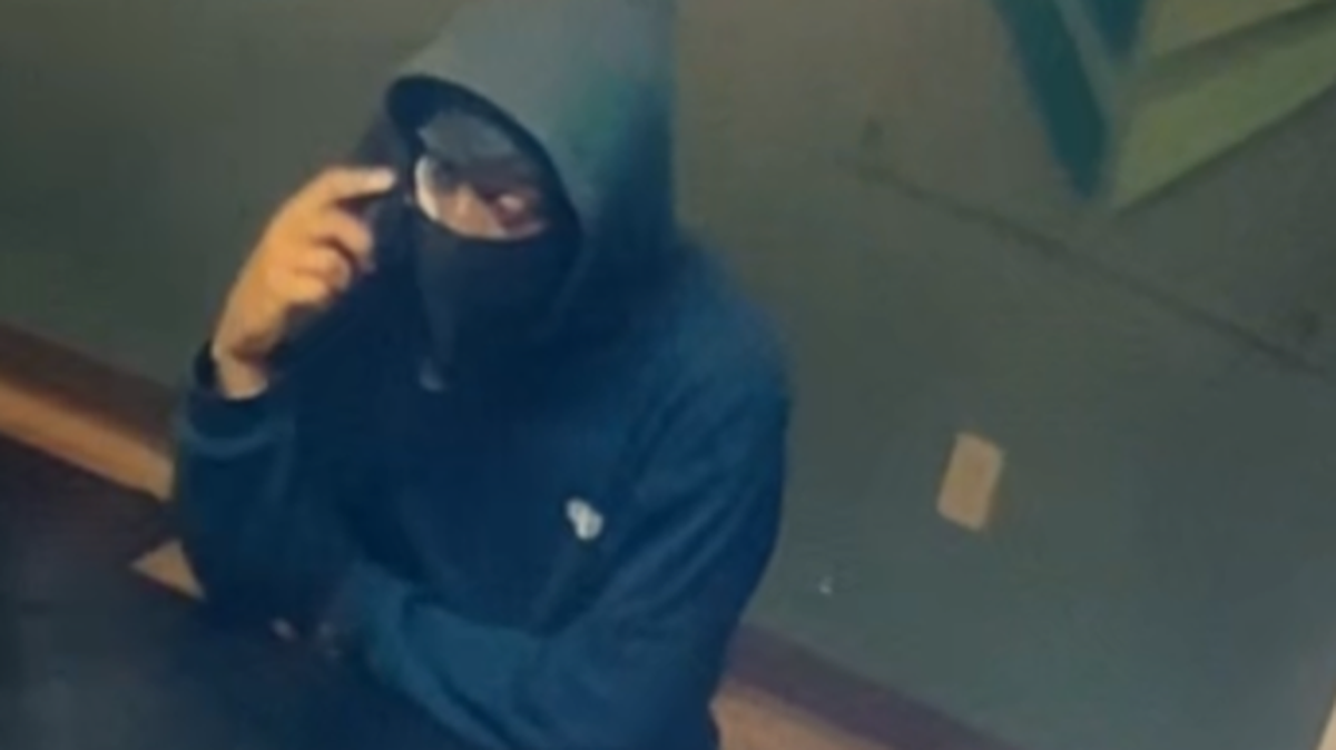 Police are asking for the public’s assistance in locating this commercial armed robbery suspect. The photo was taken from the surveillance camera where the incident occurred at Woodspring Suites.