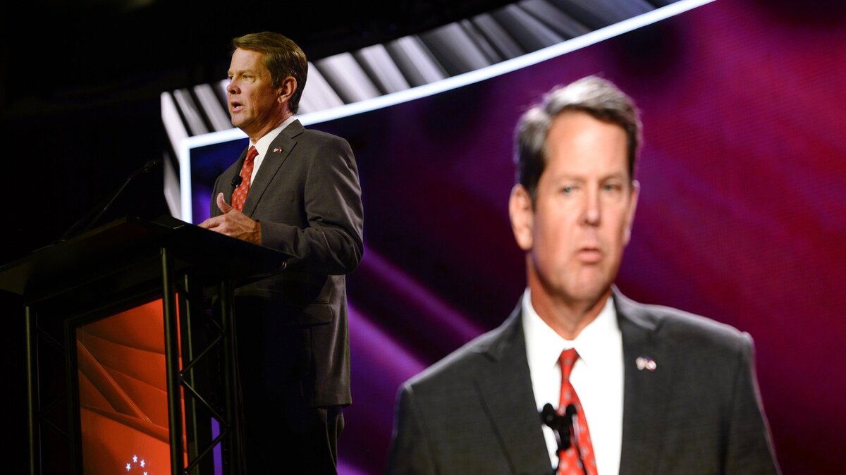 Georgia gubernatorial candidate Brian Kemp makes his pitch to the Georgia Chamber of Commerce at a luncheon Tuesday in Macon.  About 1,500 people had a meal and listened Kemp and opponent Stacey Abrams.