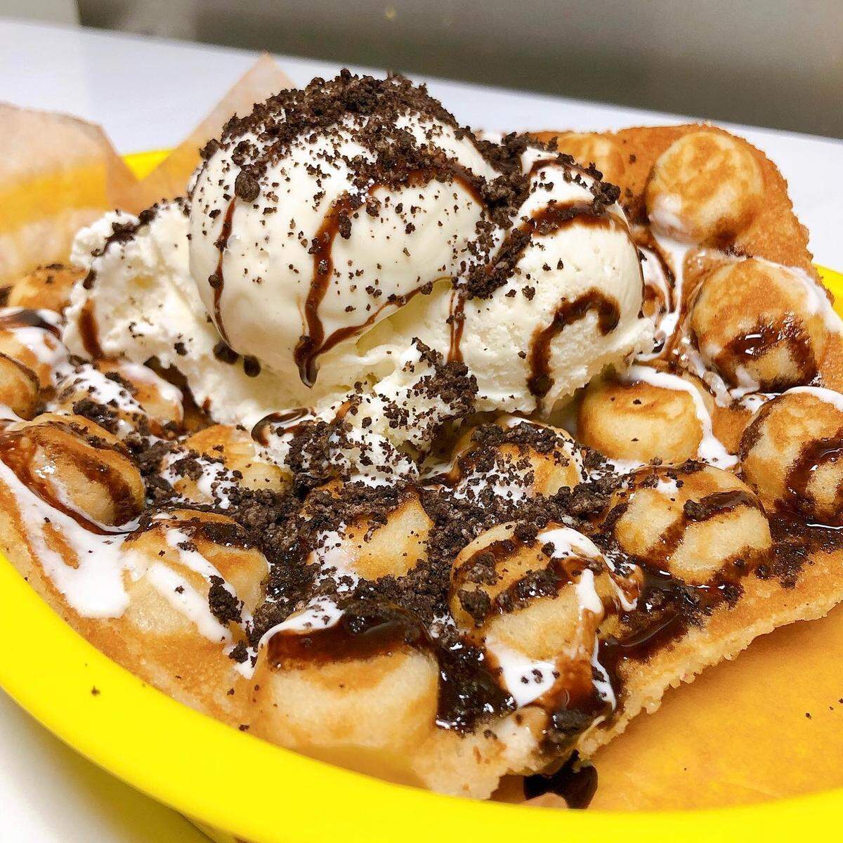 Cake ‘n Shake waffle pop