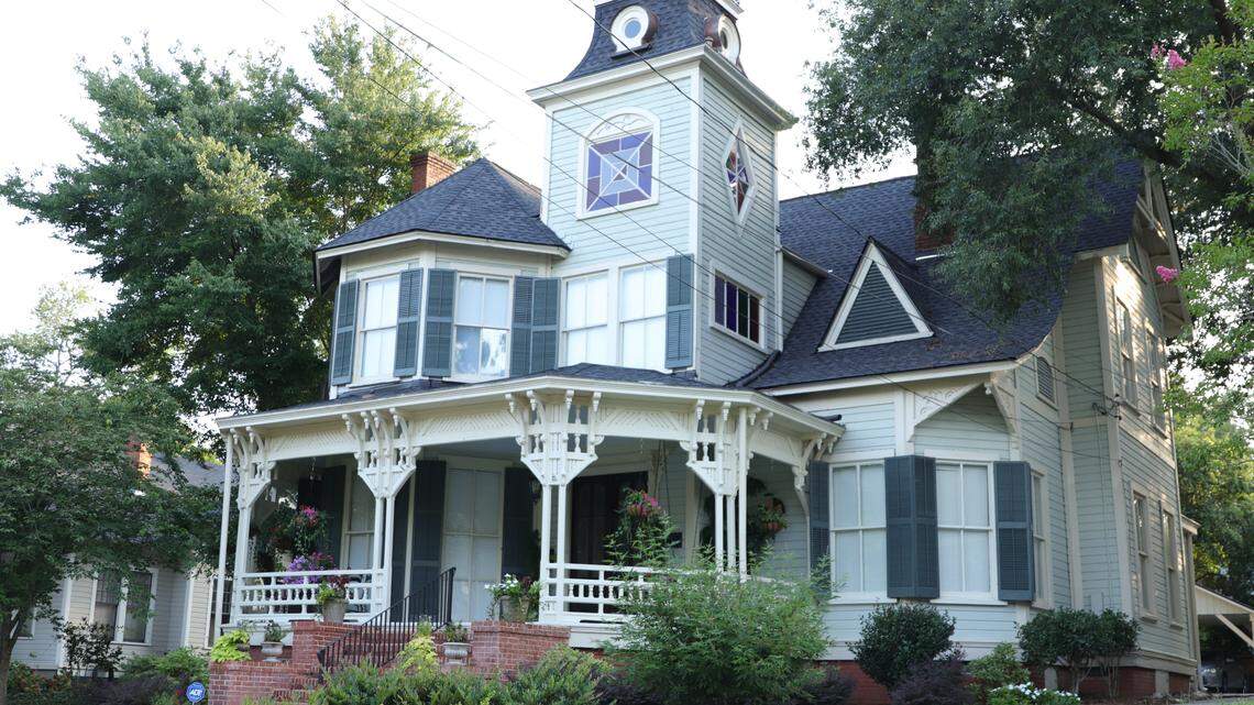 Calendar of Middle Georgia arts and entertainment events from Dec. 6