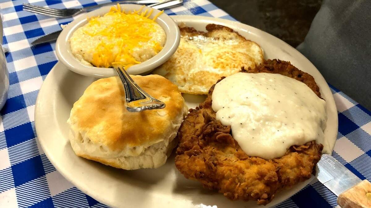 H&H in Macon, Georgia serves up delicious comfort foods.