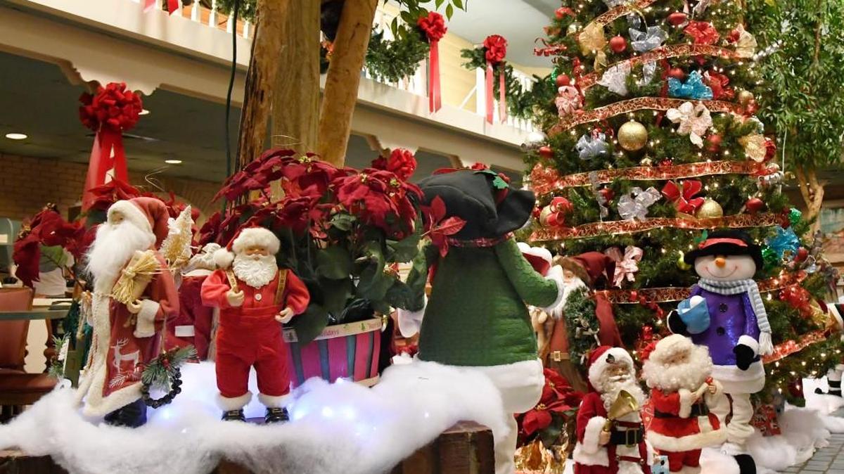 S&S Cafeteria’s dining room is decorated with a big Christmas tree and small Santas.