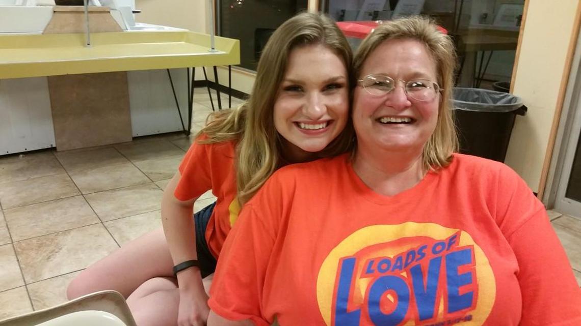 17-year-old helps spread ‘Loads of Love’ ministry