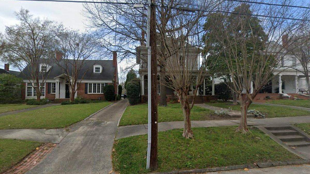 House on 100 block of Hines Terrace