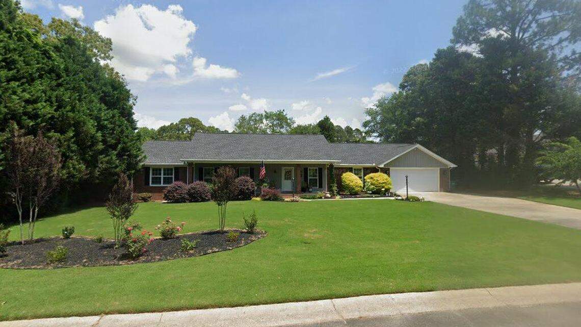 A 4-bedroom house sold in Middle Georgia sells for $390,900. Here are the details.