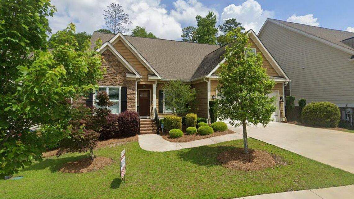 A 4-bedroom house sold in Middle Georgia sells for $389,000. Here are the details.
