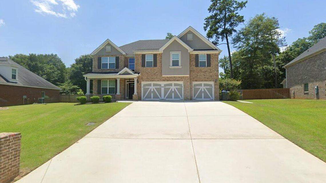 A 3-bedroom house sold in Middle Georgia sells for $420,000. Here are the details.