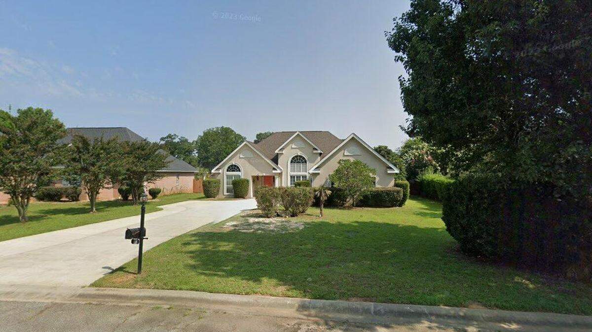 House on 100 block of Golden Pond Boulevard