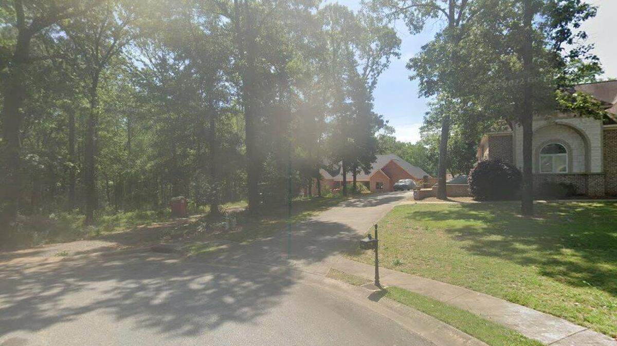 House on 400 block of Ever Wood Court