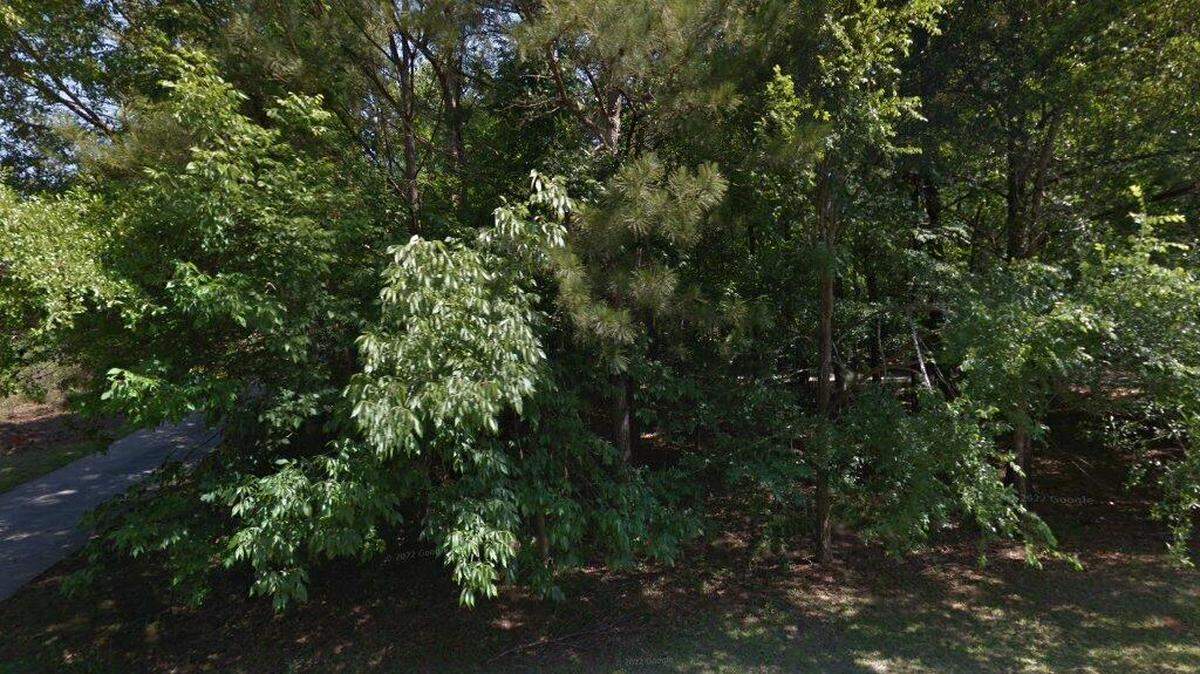 House on 100 block of Witman Way