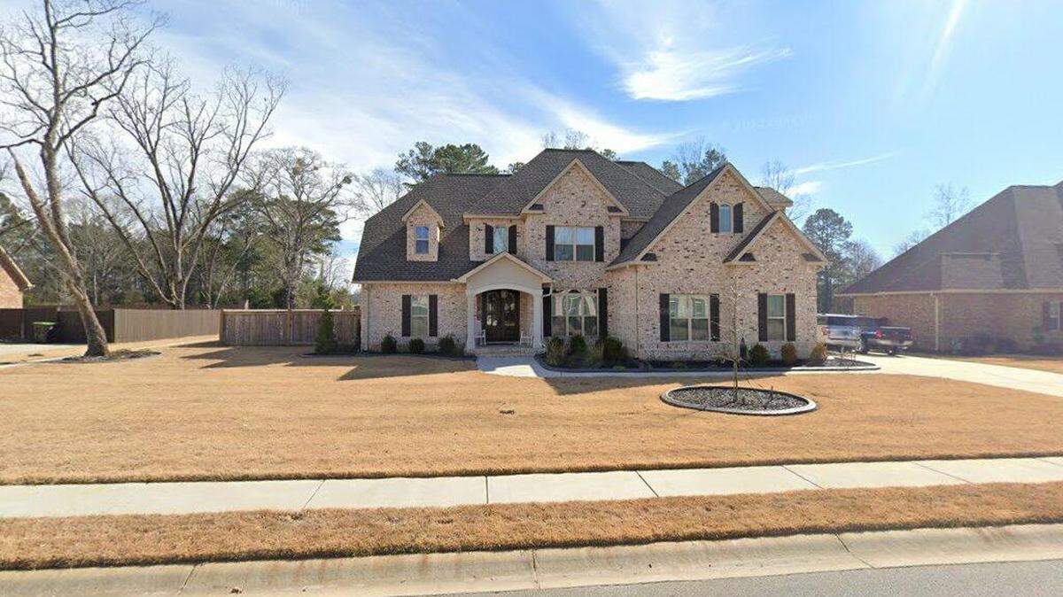House on 500 block of Southern Woods Trail