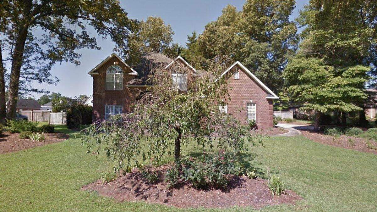 House on 100 block of Scotsburg Drive