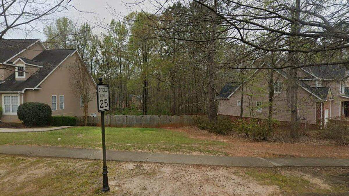 House on 200 block of Providence Boulevard