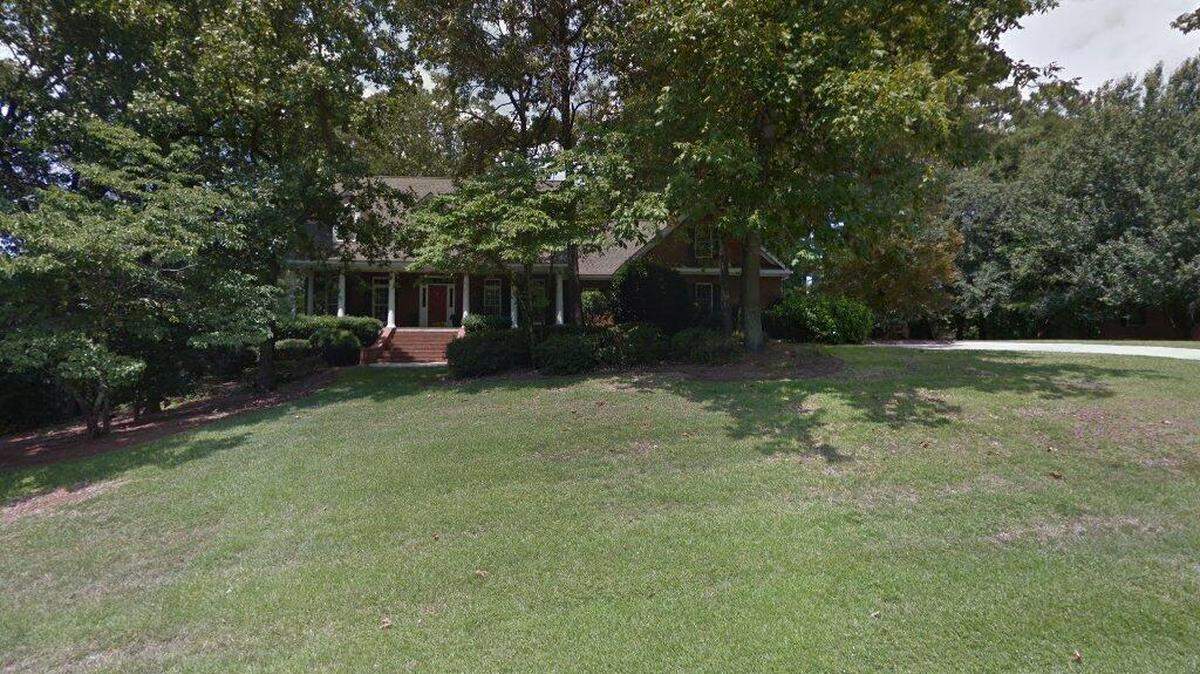 House on 100 block of Millpond Plantation Way