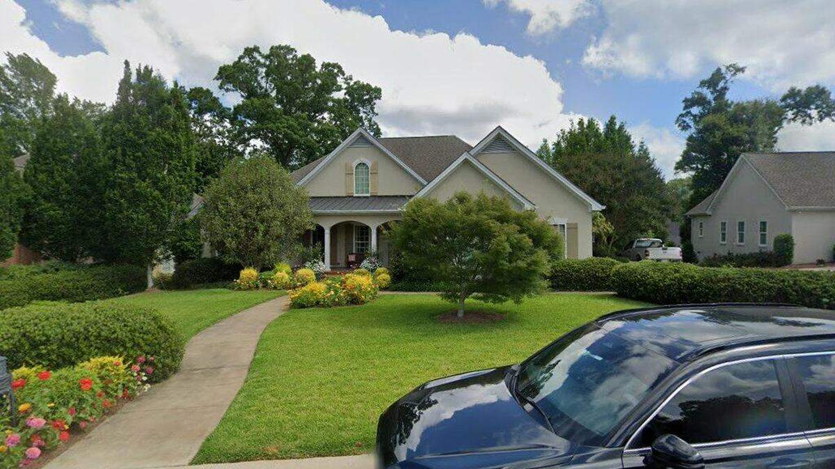 House on 100 block of Maimont Circle
