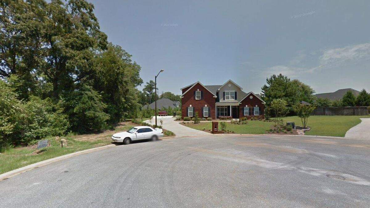 House on 400 block of Arlington Falls Court