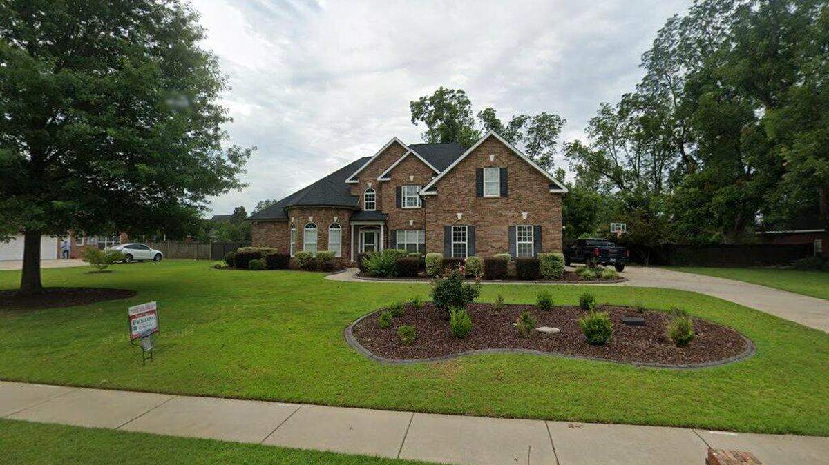 House on 200 block of Old Bridge Road