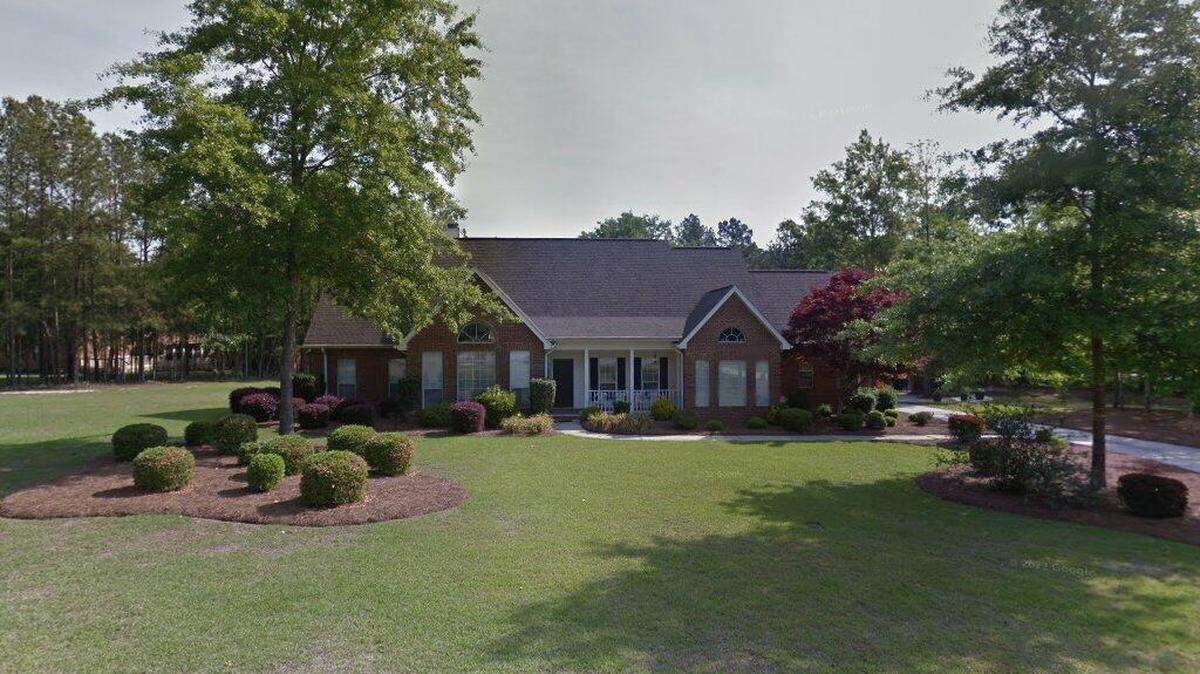 House on 100 block of Southfield Court