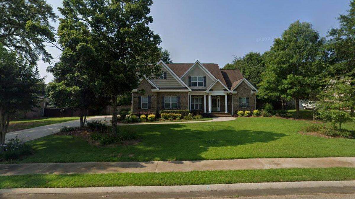 House on 100 block of Vinings Place Drive