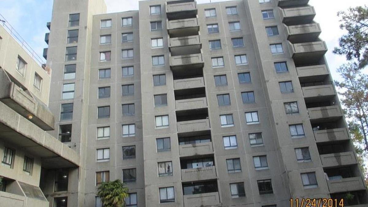 One of the buildings on Crystal Lake Circle.