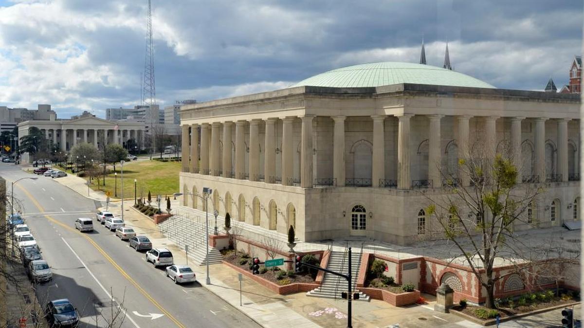 Noble-Interstate Management, the group that manages the Macon City Auditorium and the Macon Coliseum, told the Macon-Bibb County Commission they need more than $400,000 to make up for a deficit in revenue.