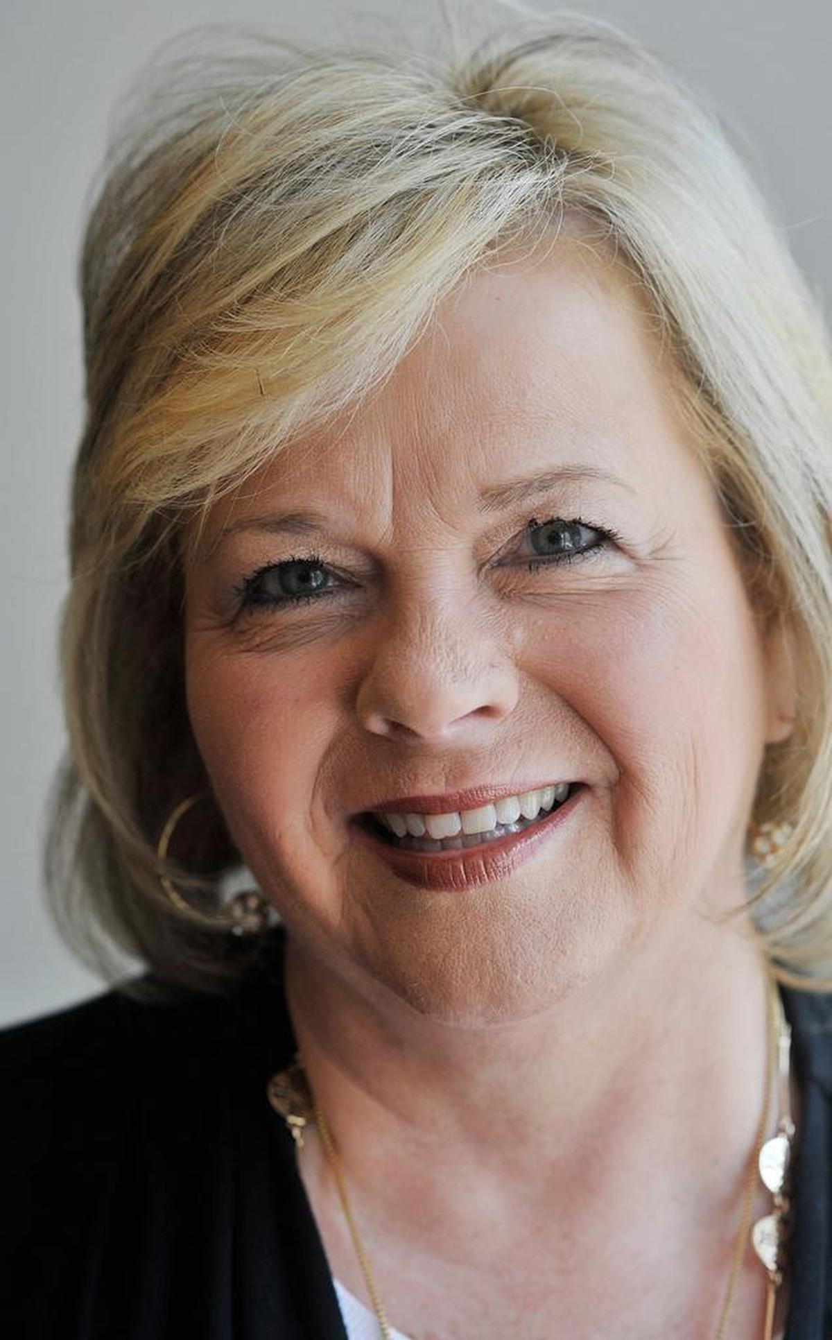 Pam Carswell