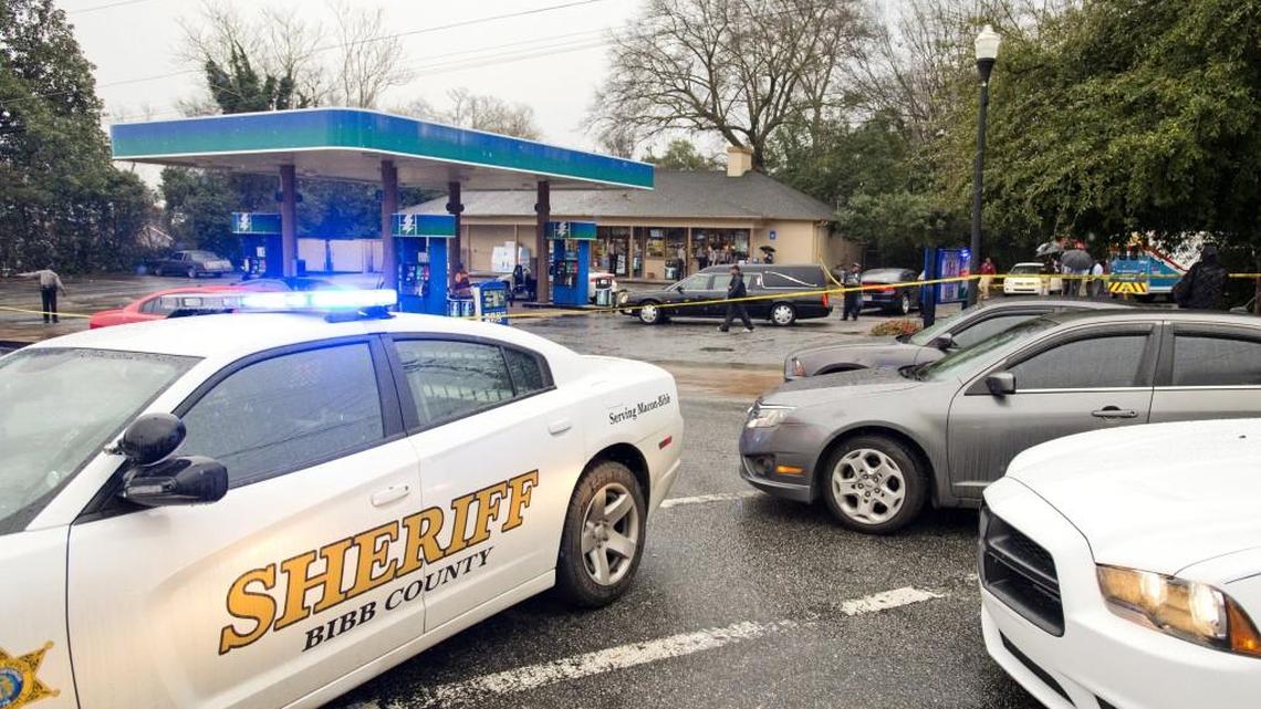 Cars from the Bibb County Sheriff’s Office block the scene of a homicide, in this 2016 file photo.