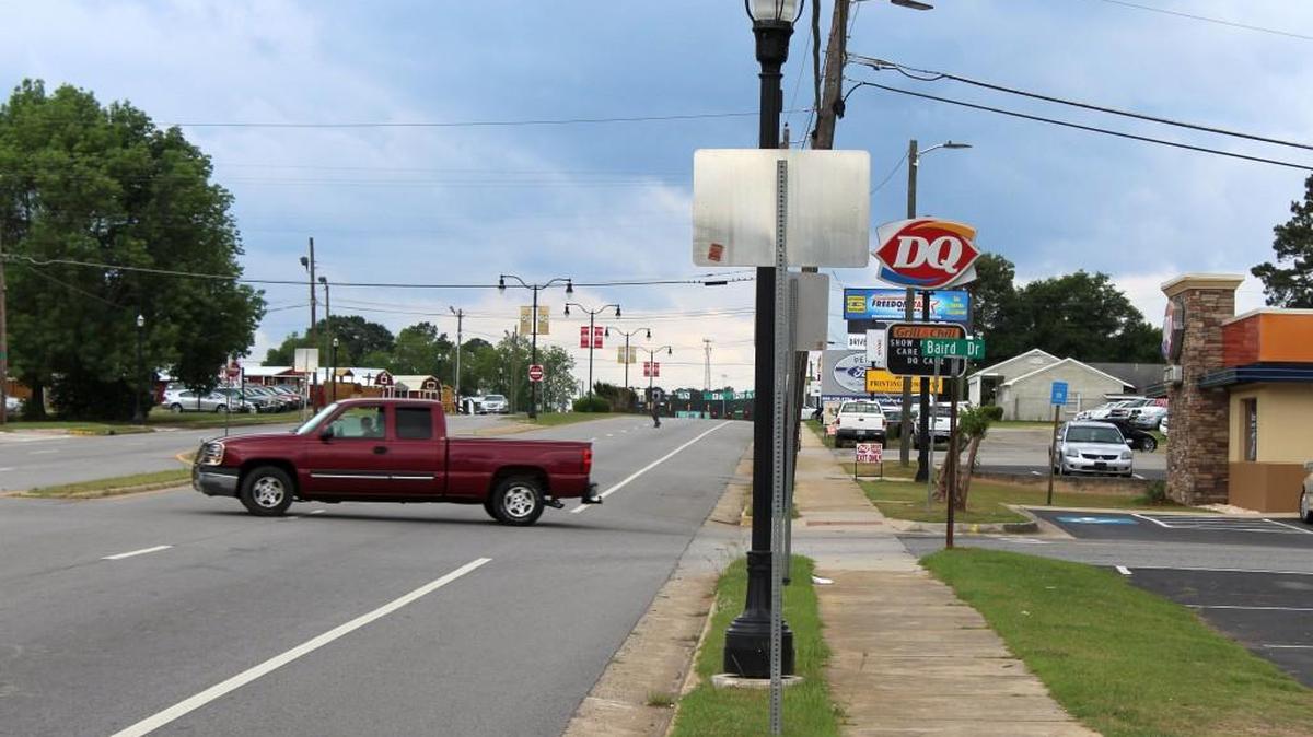 The Perry City Council on Tuesday voted to remove Gen. Courtney Hodges Boulevard from the downtown district.