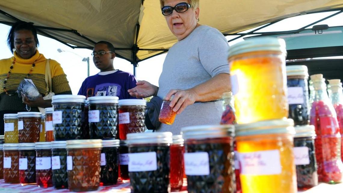 Farmers markets united in helping local growers, consumers