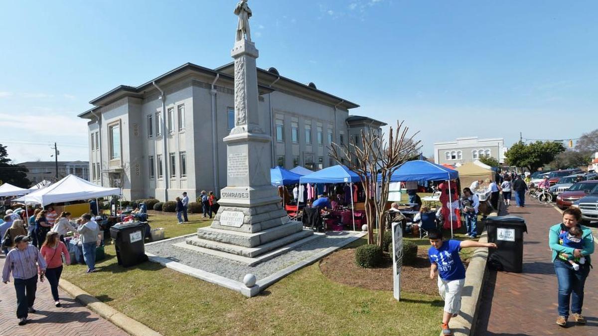 With tents set up all around the courthouse square and for miles in either direction from Barnesville, almost anything anybody could want was at the Peaches to Beaches yard sale.